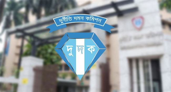 সাবেক পুলিশ কর্মকর্তা বদরুল ও তার স্ত্রী মাসুমার বিরুদ্ধে দুদকে মামলা