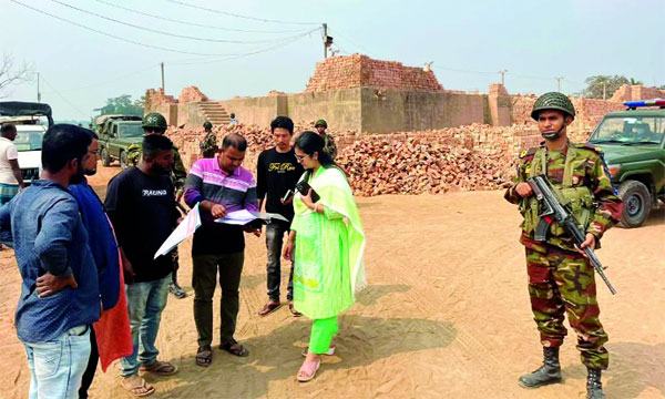অনুমোদনহীন ভাটায় অভিযান  জরিমানা, ইট ধ্বংস