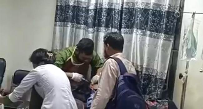মিরসরাইয়ে লরির ধাক্কায় আহত ৪