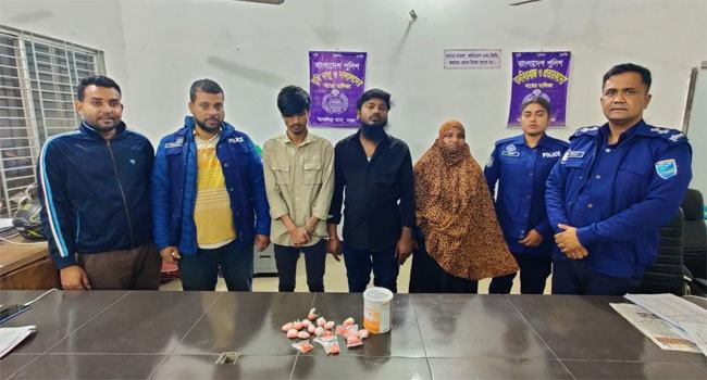 আশুলিয়ায় ইয়াবাসহ ৩ মাদককারবারি আটক