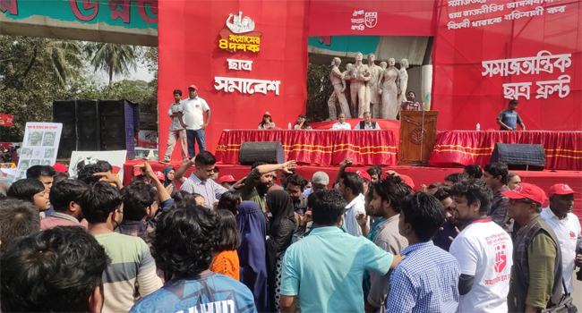 উচ্চ শব্দে অতিষ্ঠ ঢাবি শিক্ষার্থীরা, তোপের মুখে ২৬ মাইক বন্ধ