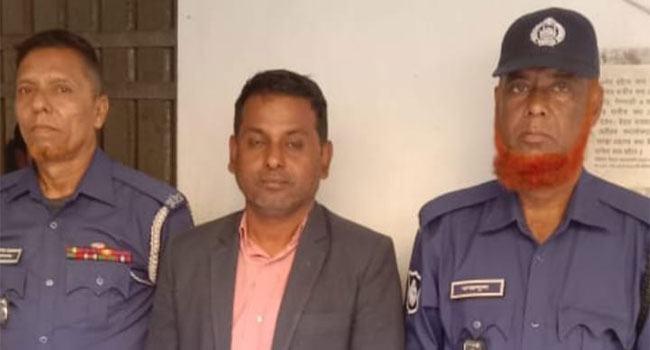 ঈশ্বরগঞ্জে সদর ইউপি চেয়ারম্যান হানিফ গ্রেফতার