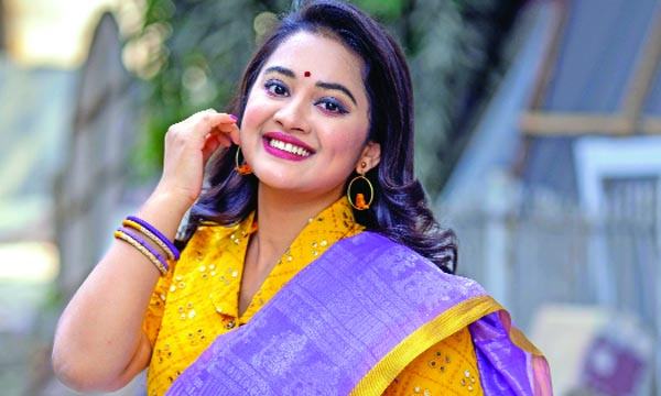 উপস্থাপনাতেই আলোকিত সারিকা