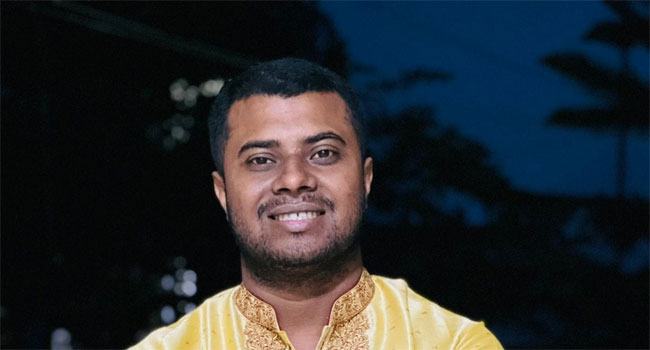 শ্রীনগরে চালকের মাথায় আঘাত করে অটোরিকশা নিয়ে গেল যুবলীগ নেতা