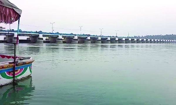 লালমনিরহাটে হঠাৎ বাড়ছে তিস্তার পানি