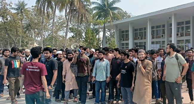 ছাত্ররাজনীতির দ্বন্দ্বে রণক্ষেত্র কুয়েট