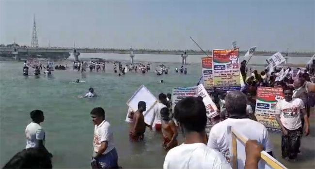 তিস্তায় পানির ন্যায্য হিস্যার দাবিতে উত্তাল জনতার ঢেউ