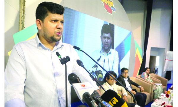এবার হোঁচট খেলে দেশের মানুষ আর দাঁড়াতে পারবে না : মাহফুজ আলম