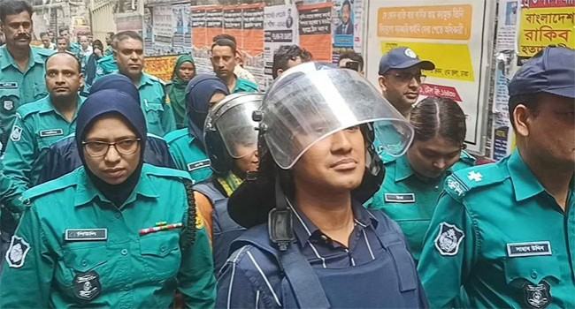 হত্যা মামলায় এসপি তানভীর সালেহীন রিমান্ডে