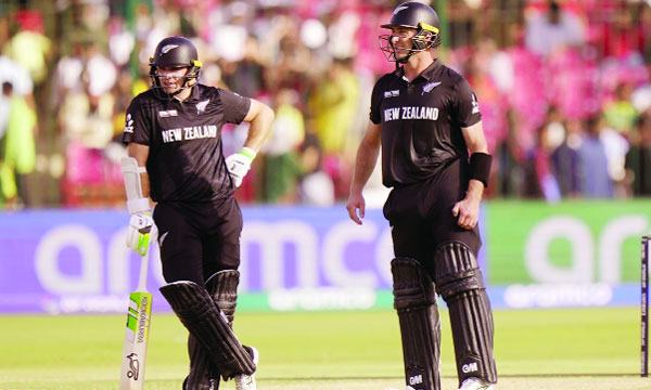 শুরু ম্যাচে ইয়াং ও লাথামের সেঞ্চুরি