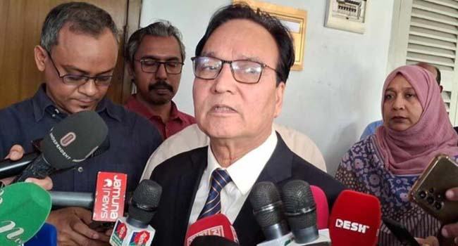 বিতর্কিত নির্বাচনে দায়িত্ব পালন করা ২২ ডিসিকে বাধ্যতামূলক অবসর