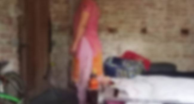 টিকটক ভিডিও বানাতে নিষেধ করায় অভিমান করে স্ত্রীর আত্মহত্যা