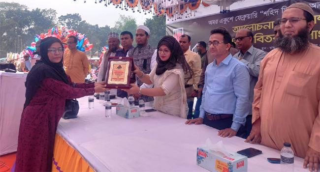 গফরগাঁওয়ে ভাষা শহীদ আব্দুল জব্বারের বাড়িতে মানুষের ঢল, আলোচনাসভা অনুষ্ঠিত