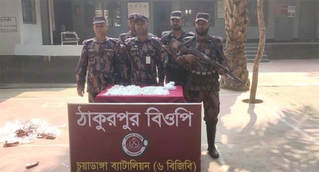 চুয়াডাঙ্গায় ১৫ কেজি ভারতীয় দানাদার রুপা উদ্ধার