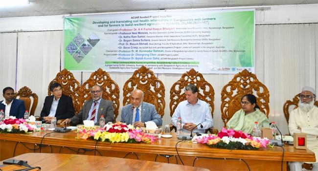 জলবায়ু সহনশীল কৃষি ব্যবস্থা গড়তে বাকৃবির নতুন গবেষণা