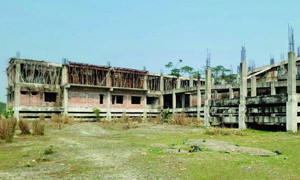 ১৫ মাসের নির্মাণকাজ ৭ বছরেও শেষ হয়নি