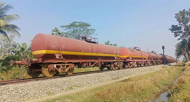 মোংলা বন্দর থেকে প্রথমবারের মতো পণ্যবাহী ট্রেন চলাচল শুরু