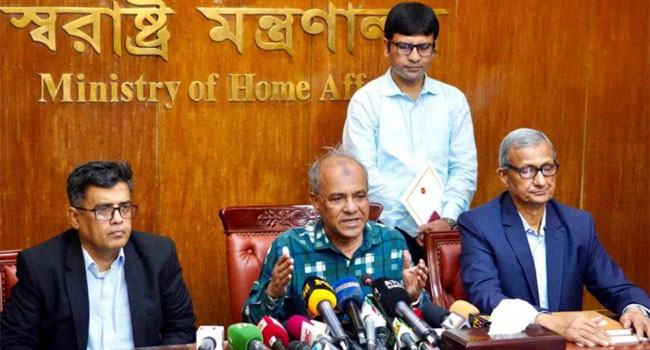 সন্ধ্যার পর থেকে কঠোর অবস্থানে নামছে আইনশৃঙ্খলা বাহিনী : স্বরাষ্ট্র উপদেষ্টা