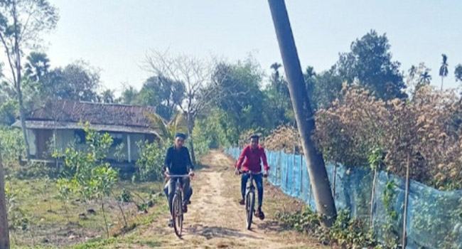 কুলাউড়ায় যুবলীগ নেতার কবল থেকে ১২ বছর পর সরকারি রাস্তা উদ্ধার