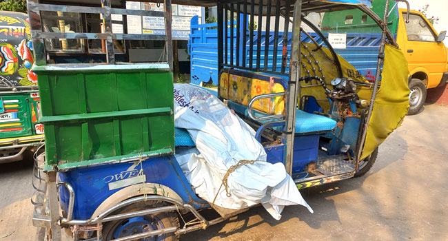 চাঁদপুরে ফ্ল্যাট থেকে দম্পতির লাশ উদ্ধার