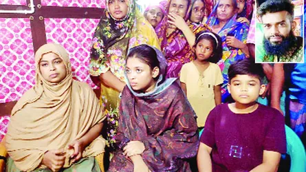 স্বামীকে হারিয়ে বাকরুদ্ধ স্ত্রী, বরগুনায় শোকের ছায়া