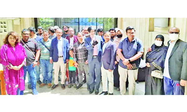 ইরানে আটকে পড়া বাংলাদেশীদের প্রথম দল ফেরার পথে