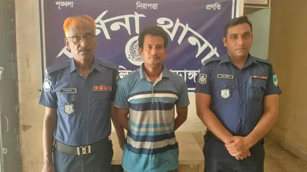 দর্শনায় নিষিদ্ধ সংগঠন ছাত্রলীগের নেতাসহ গ্রেফতার ২