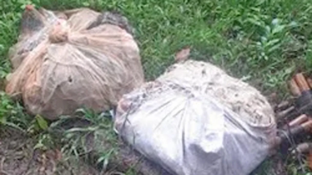 কাপ্তাই লেকে অভিযান চালিয়ে ৪ নৌকাসহ ২০ হাজার বর্গফুট জাল জব্দ