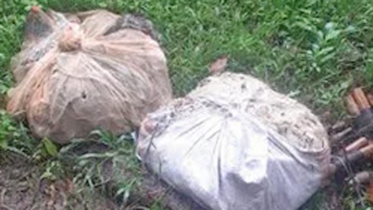 20,000-square-feet-of-fishing-nets-seized-along-with-4-boats-in-Kaptai-Lake-raid