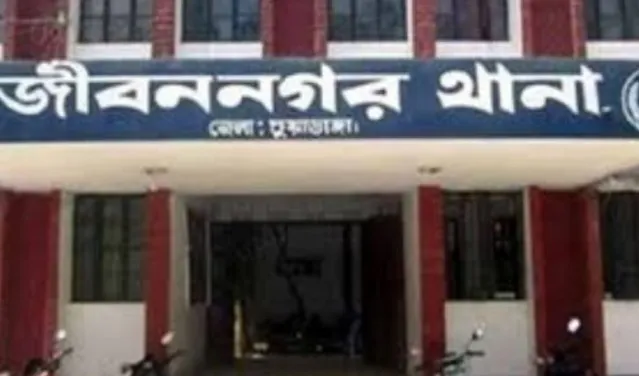 জীবননগরে ঘর থেকে বৃদ্ধার ঝুলন্ত লাশ উদ্ধার