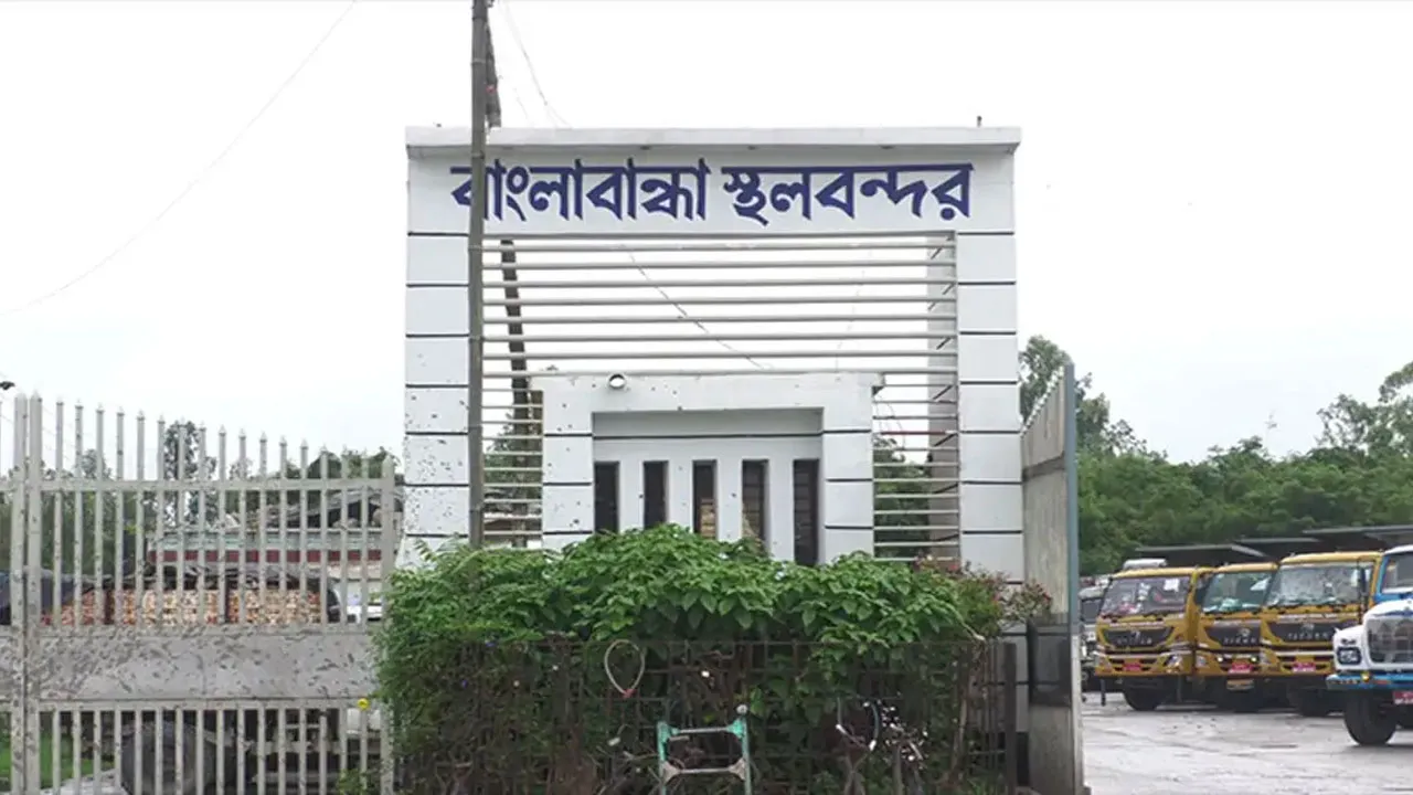 বাংলাবান্ধা দিয়ে নেপালে গেল আরো ১০৫ টন আলু