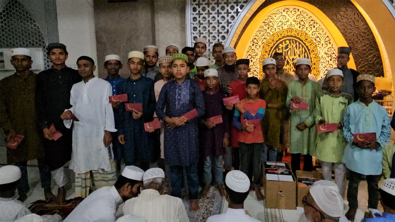 জামাতে নামাজ আদায়ে পুরস্কৃত ২২ শিশু-কিশোর