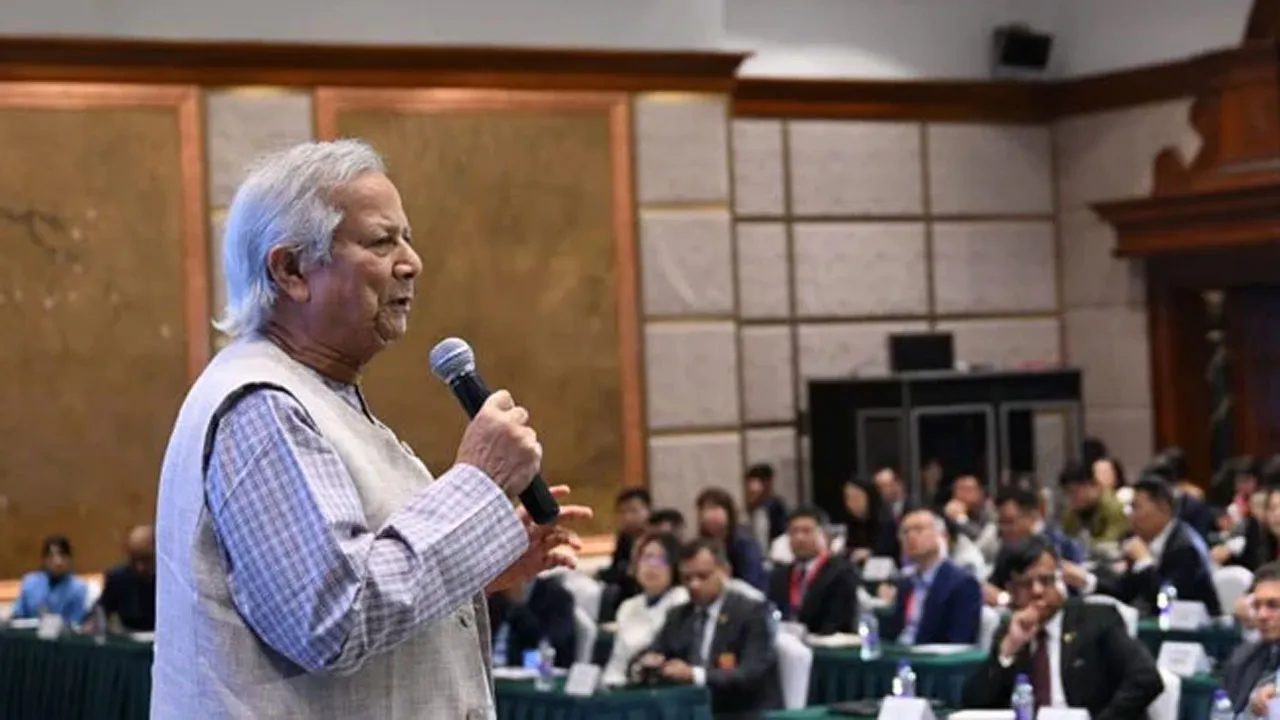 চীনা ব্যবসায়ীদের বাংলাদেশে কারখানা স্থানান্তরের আহ্বান প্রধান উপদেষ্টার
