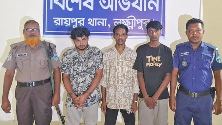 রায়পুরে ইয়াবাসহ গ্রেফতার ৩