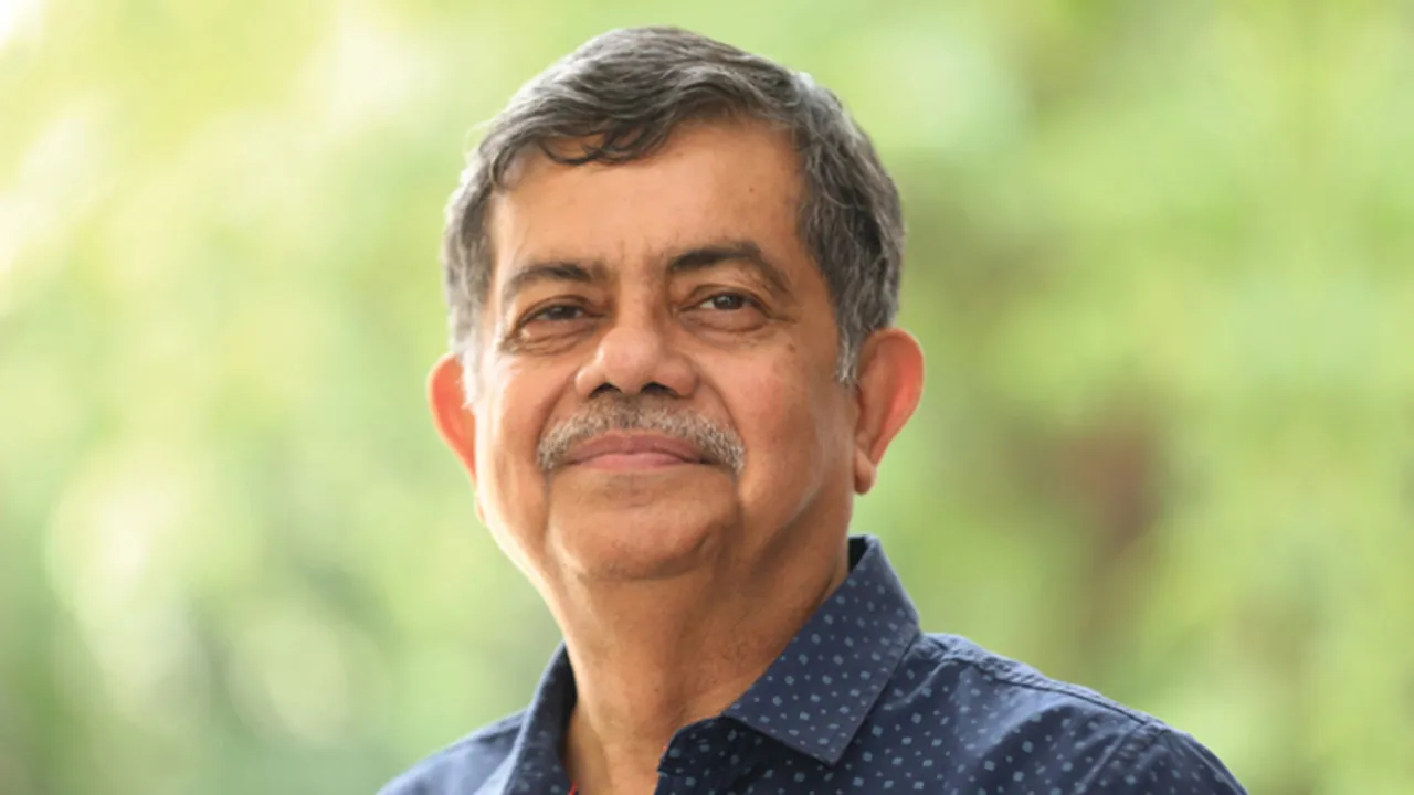 উপদেষ্টা হিসেবে শপথ নিলেন অধ্যাপক সি আর আবরার