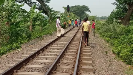 চাটমোহরে ট্রেনে কাটা পড়ে বৃদ্ধের মৃত্যু