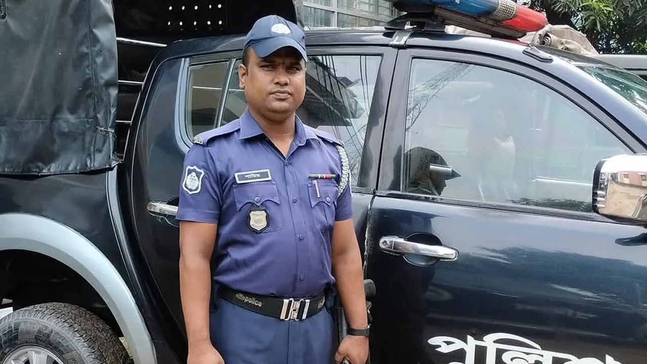 দর্শনা চেকপোস্ট থেকে পুলিশ সদস্যের লাশ উদ্ধার