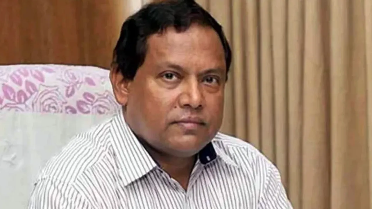 সাবেক এমপি মির্জা আজম দম্পত্তির ৩১ ব্যাংক হিসাব অবরুদ্ধ