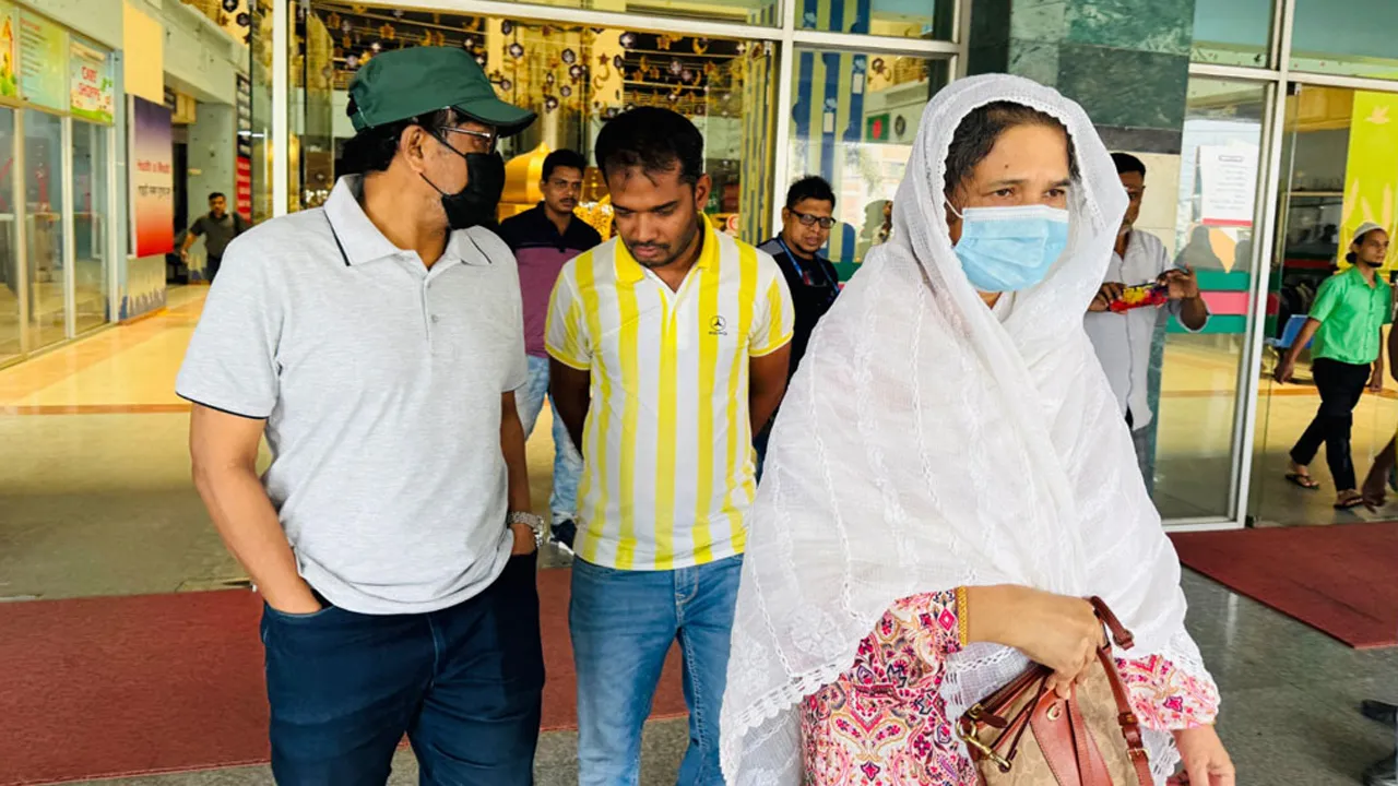 তামিমকে দেখতে হাসপাতালে সাকিবের মা-বাবা