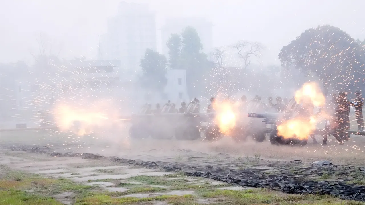 স্বাধীনতা দিবস উপলক্ষে সেনাবাহিনীর ৩১ বার তোপধ্বনি