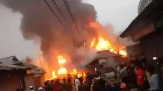 লক্ষ্মীপুরে আগুনে ২০ দোকান পুড়ে ছাই
