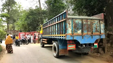 বান্দরবানে ট্রাক চাপায় এক নারী নিহত