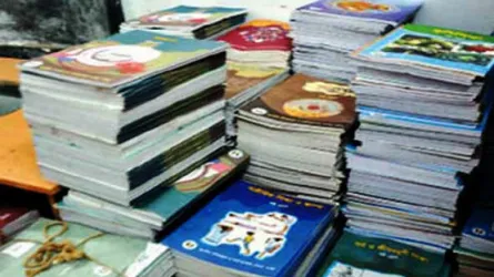 এনসিটিবির ব্যর্থতায় শিক্ষার্থীদের ঘাড়ে দামের বোঝা