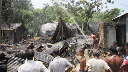 গৌরীপুরে মাদরাসা শিক্ষক হত্যার প্রতিবাদে প্রতিপক্ষের বাড়িঘর ভাংচুর অগ্নিসংযোগ