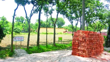 ঈশ্বরদীতে ছিন্নমূল শিশু ও দুস্থ নারী পুনর্বাসন কেন্দ্রের নামে জমি দখলের অভিযোগ