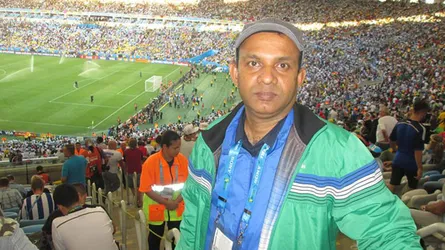 রোজাদারকে বিদেশীদের সম্মান