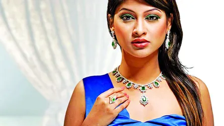 ঈদে ম্যাচিং গয়না : রঙের ফিচার