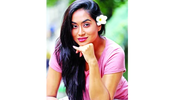 নতুন বিজ্ঞাপনে দর্শকের সাড়ায় মুগ্ধ মম