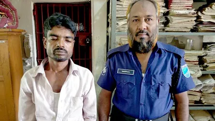 স্কুল ছাত্রী ধর্ষণ চেষ্টার ঘটনায় ব্যবসায়ী আটক