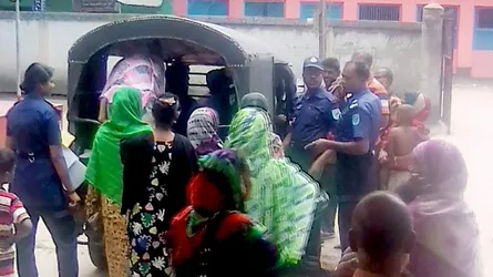 থানায় এসে ধরা দিল অপহৃত ছাত্রী ও আসামী